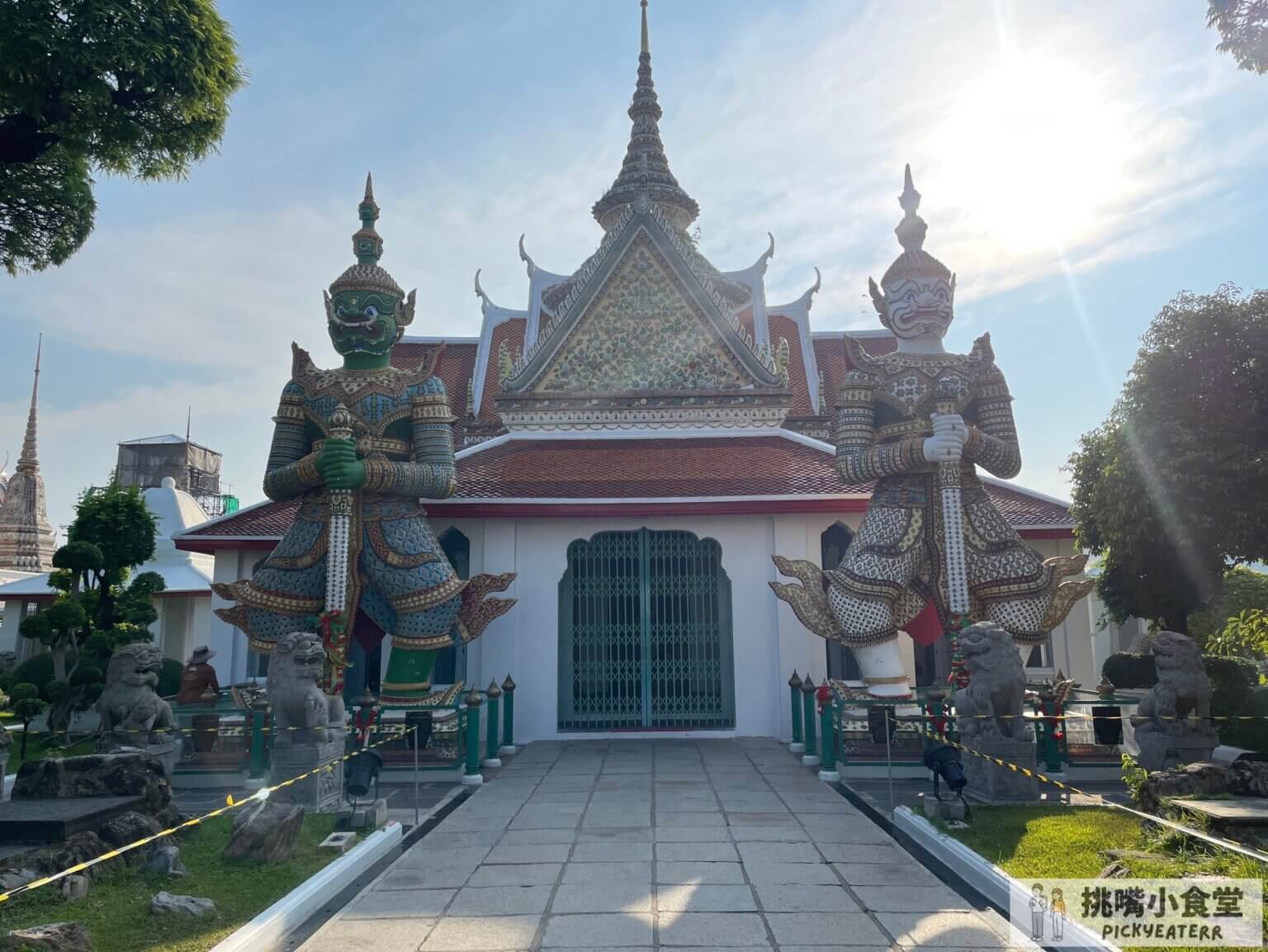 【泰國曼谷必去景點】鄭王廟(黎明寺)泰服體驗|泰國自由行必去泰版艾菲爾鐵塔,隨便拍都好看!(必看詳細搭船教學)